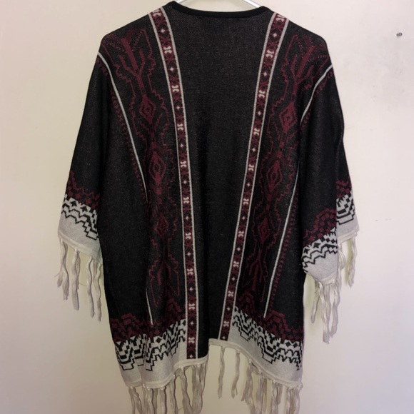 Forever 21 Aztec Cardigan - Picture 2 of 4